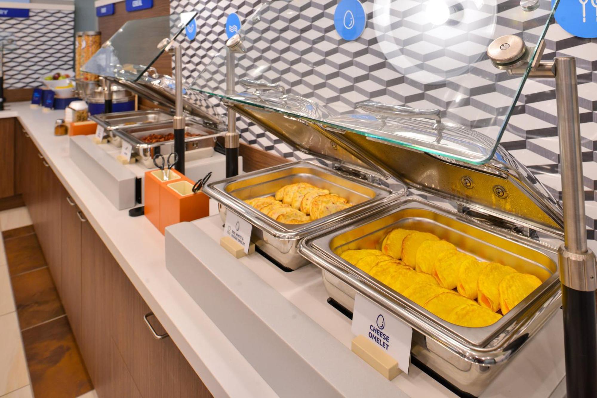 Holiday Inn Express Holly Springs - Raleigh Area By Ihg Extérieur photo